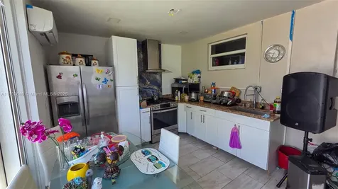 1545 NW 85th Street Miami FL 33147