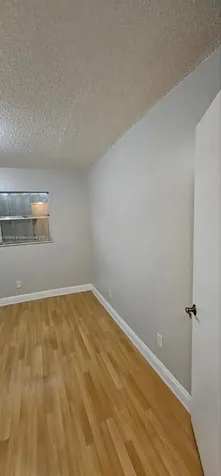 5352 NE 6th Avenue Oakland Park FL 33334