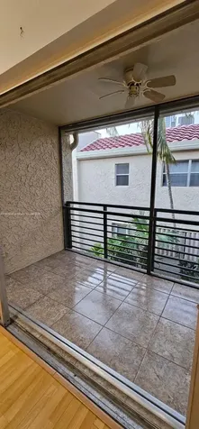 5352 NE 6th Avenue Oakland Park FL 33334