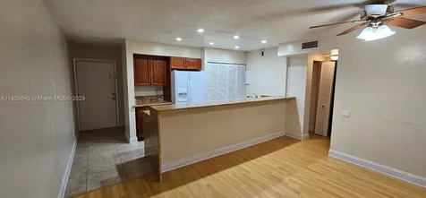 5352 NE 6th Avenue Oakland Park FL 33334