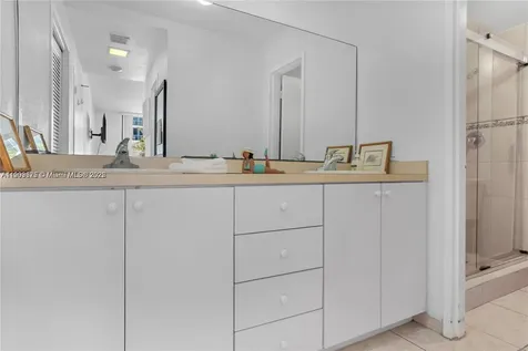 3505 S Ocean Drive Hollywood FL 33019