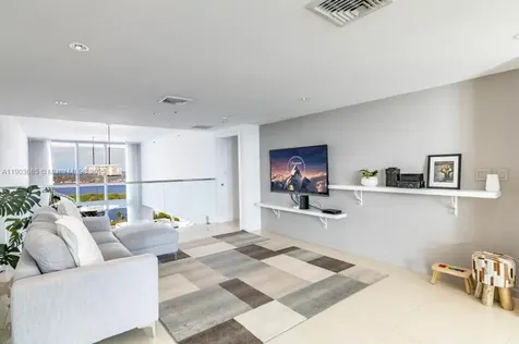 7928 East Drive North Bay Village FL 33141
