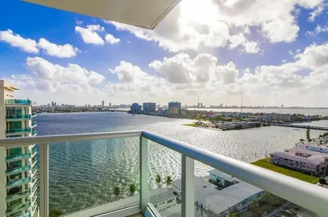 7928 East Drive North Bay Village FL 33141