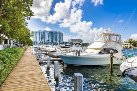 7928 East Drive North Bay Village FL 33141