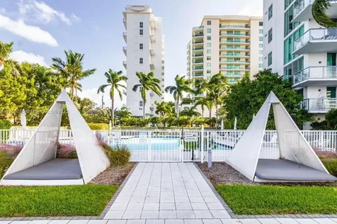 7928 East Drive North Bay Village FL 33141