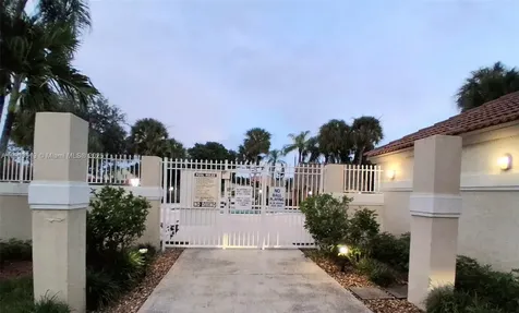 10830 NW 8th Street Pembroke Pines FL 33026