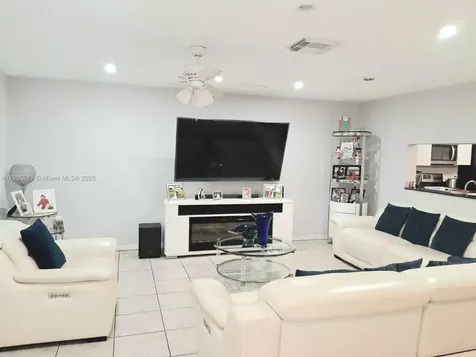 10830 NW 8th Street Pembroke Pines FL 33026