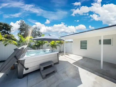 16125 NW 28th Place Miami Gardens FL 33054