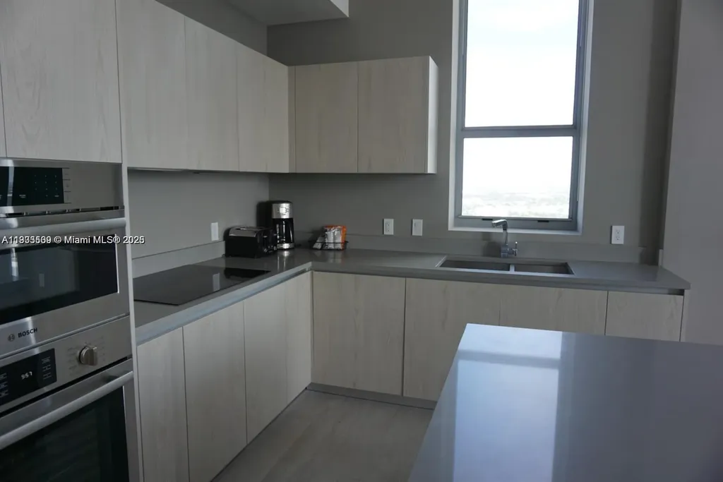 4010 S Ocean Drive Hollywood FL 33019