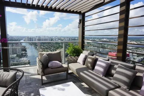 4010 S Ocean Drive Hollywood FL 33019