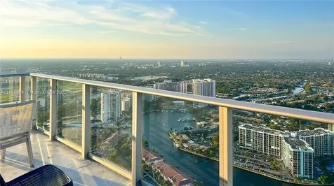 4010 S Ocean Drive Hollywood FL 33019