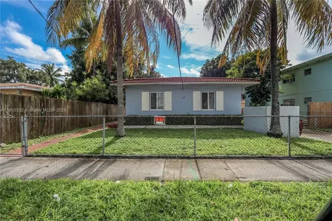 976 NW 6th Street Miami FL 33136