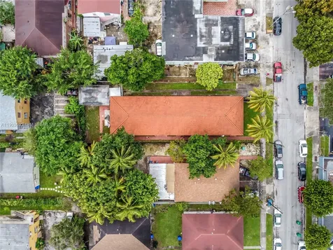 976 NW 6th Street Miami FL 33136