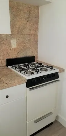 976 NW 6th Street Miami FL 33136