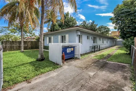 976 NW 6th Street Miami FL 33136