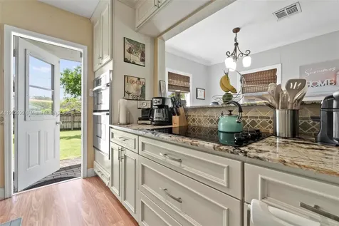 52 Flagler Drive Miami Springs FL 33166