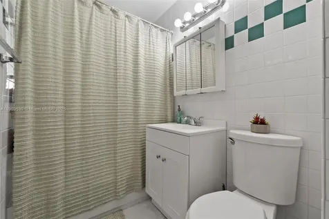 52 Flagler Drive Miami Springs FL 33166