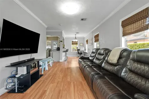 52 Flagler Drive Miami Springs FL 33166