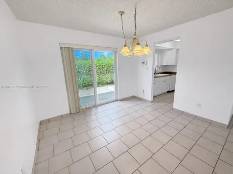 8203 NW 104th Avenue Tamarac FL 33321