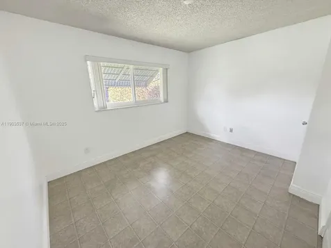 8203 NW 104th Avenue Tamarac FL 33321