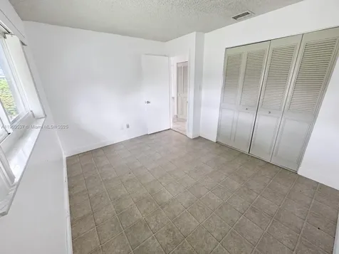 8203 NW 104th Avenue Tamarac FL 33321