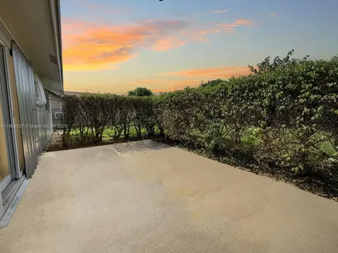 8203 NW 104th Avenue Tamarac FL 33321