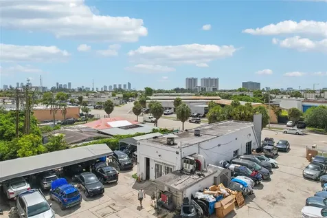 15140-15150 W Dixie Highway North Miami Beach FL 33162