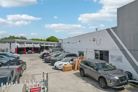 15140-15150 W Dixie Highway North Miami Beach FL 33162