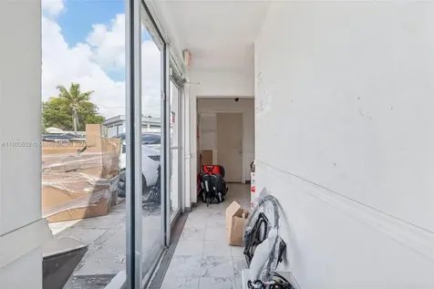 15140-15150 W Dixie Highway North Miami Beach FL 33162