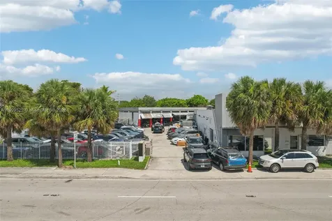 15140-15150 W Dixie Highway North Miami Beach FL 33162