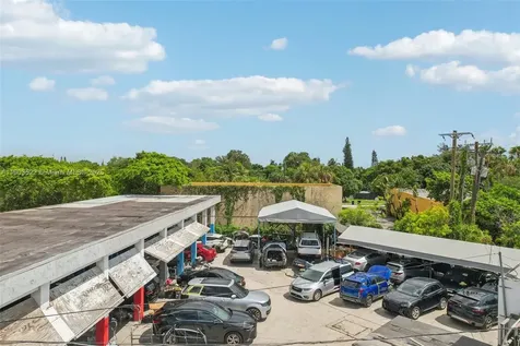 15140-15150 W Dixie Highway North Miami Beach FL 33162