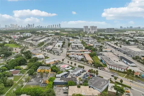 15140-15150 W Dixie Highway North Miami Beach FL 33162