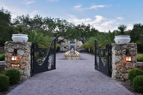 5771 SW 94th Street Pinecrest FL 33156