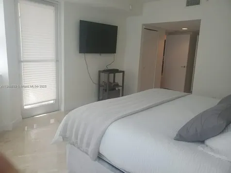 19900 E Country Club Drive Aventura FL 33180