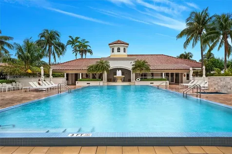 19900 E Country Club Drive Aventura FL 33180