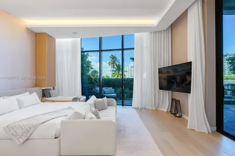 6800 Fisher Island Drive Miami Beach FL 33109
