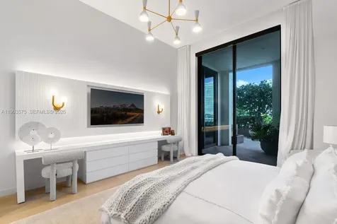 6800 Fisher Island Drive Miami Beach FL 33109