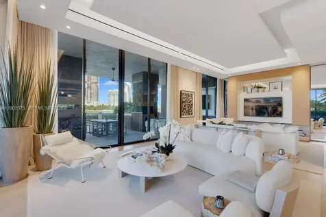 6800 Fisher Island Drive Miami Beach FL 33109