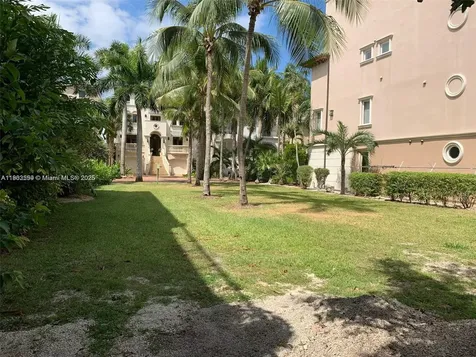 5863 Paradise Point Drive Palmetto Bay FL 33157