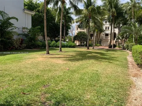 5863 Paradise Point Drive Palmetto Bay FL 33157