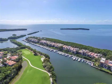 5863 Paradise Point Drive Palmetto Bay FL 33157