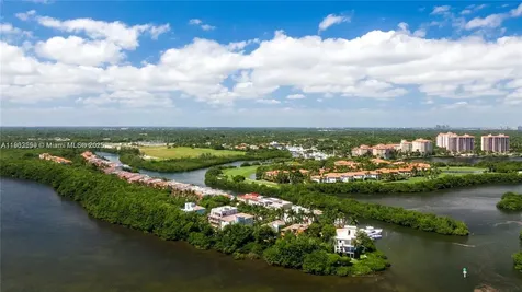 5863 Paradise Point Drive Palmetto Bay FL 33157