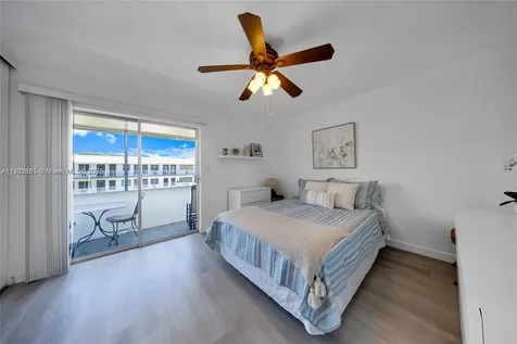 15610 NE 6th Avenue Miami FL 33162