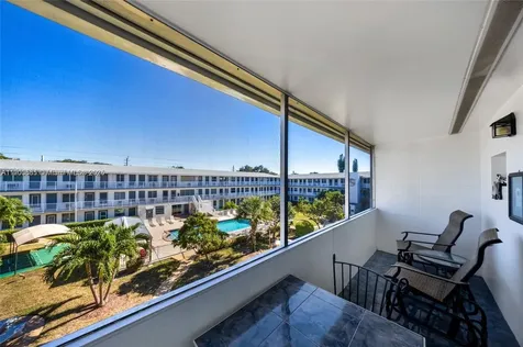 15610 NE 6th Avenue Miami FL 33162