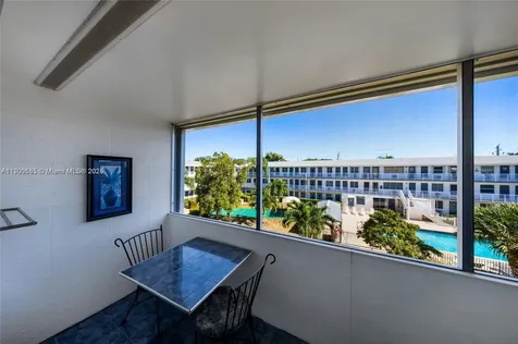 15610 NE 6th Avenue Miami FL 33162