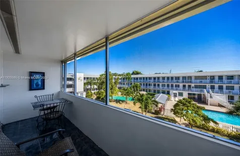 15610 NE 6th Avenue Miami FL 33162