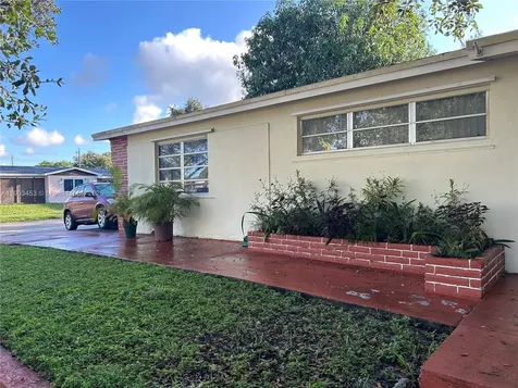 7040 Thomas Street Hollywood FL 33024