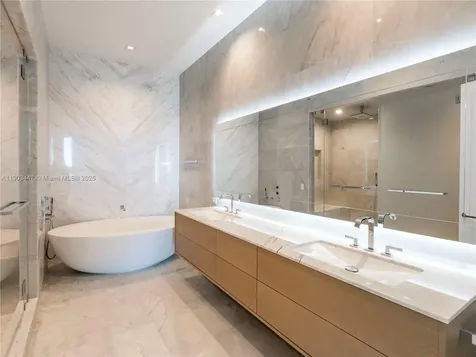 18501 Collins Avenue Sunny Isles Beach FL 33160