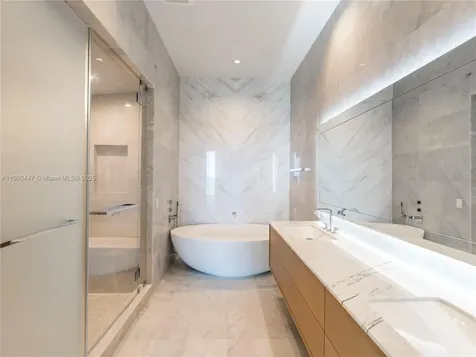 18501 Collins Avenue Sunny Isles Beach FL 33160
