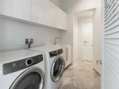 18501 Collins Avenue Sunny Isles Beach FL 33160